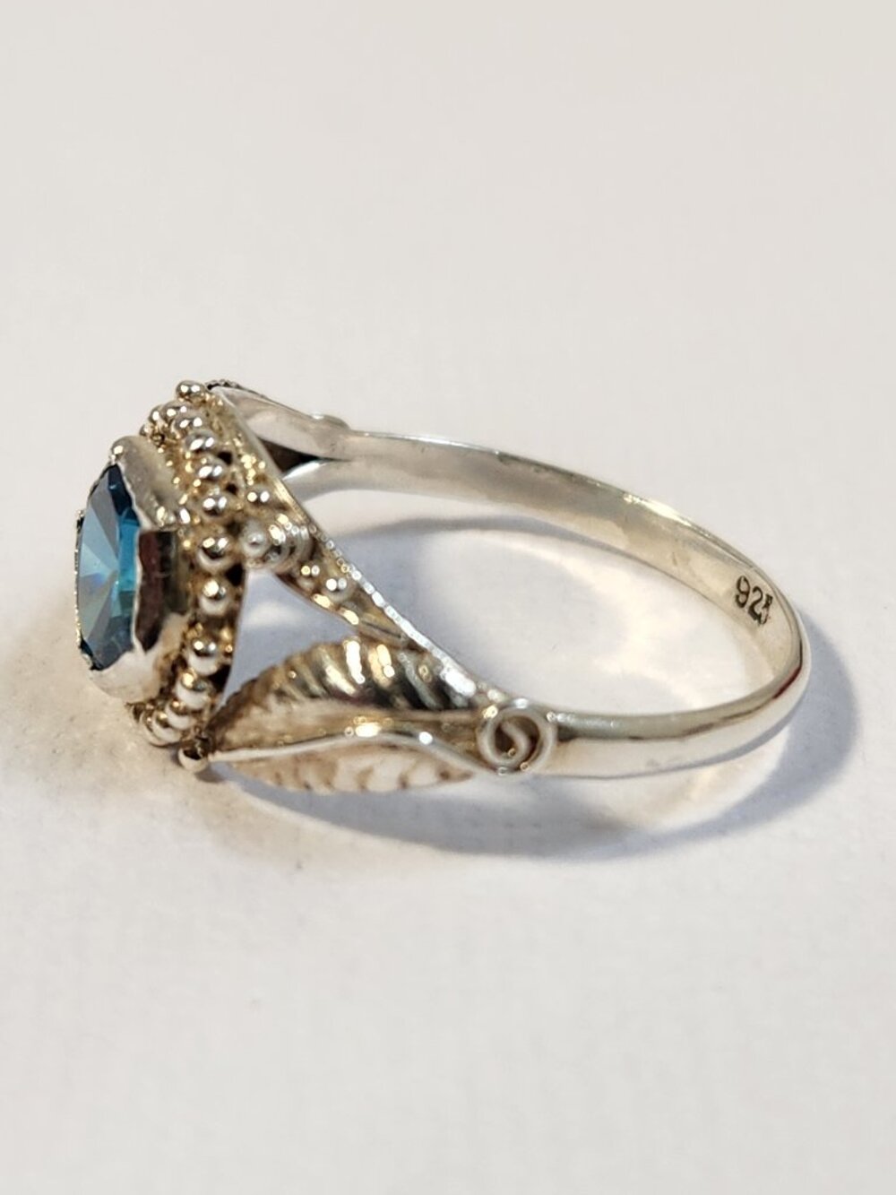 VTG Boutique 925 Natural Neon Blue Apatite Leaf Motif Scalloped Bezel Ring Sz 7 - Picture 6 of 12